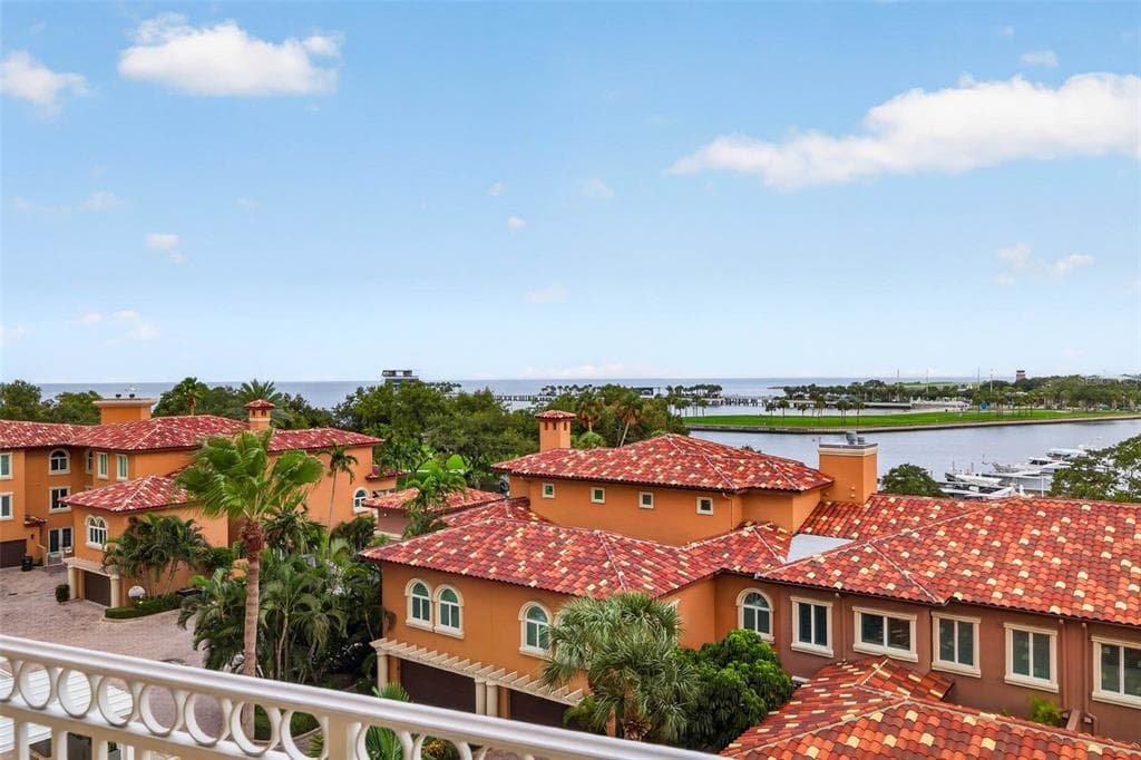 555 5TH AVENUE NE # 521, ST PETERSBURG, FL 33701 — zdjęcie 4