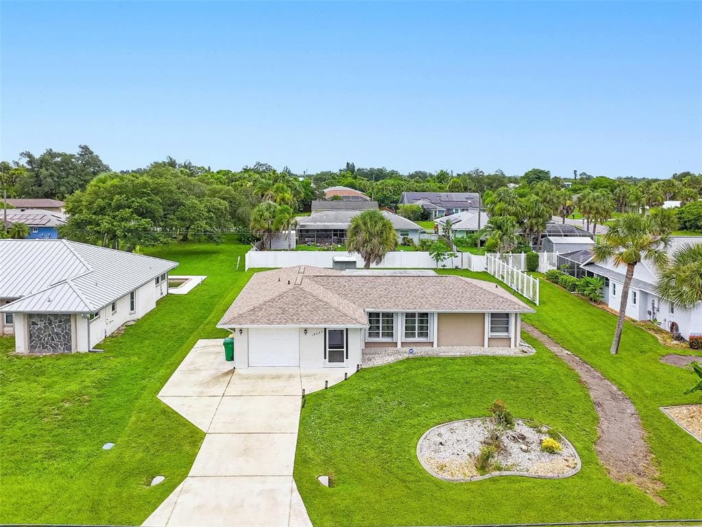 18423 ALPHONSE CIRCLE, PORT CHARLOTTE, FL 33948 — zdjęcie 2