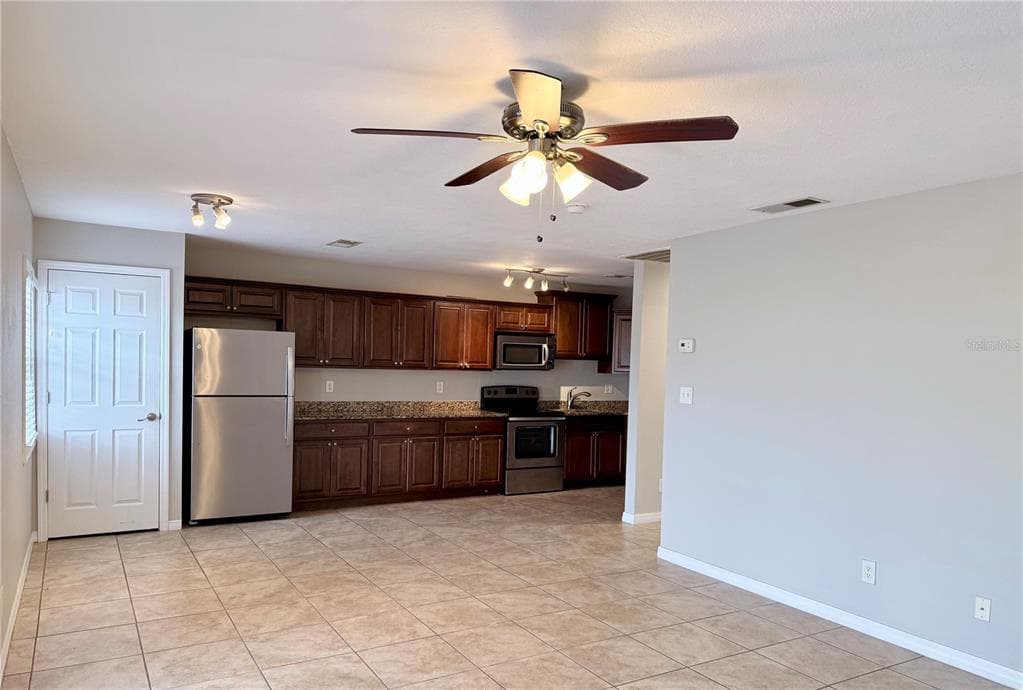4728 BEACH DRIVE SE # B, ST PETERSBURG, FL 33705 — zdjęcie 5