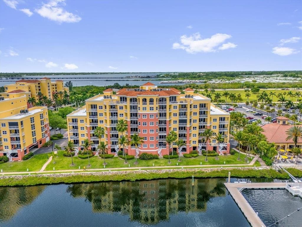 606 RIVIERA DUNES WAY # 207, PALMETTO, FL 34221