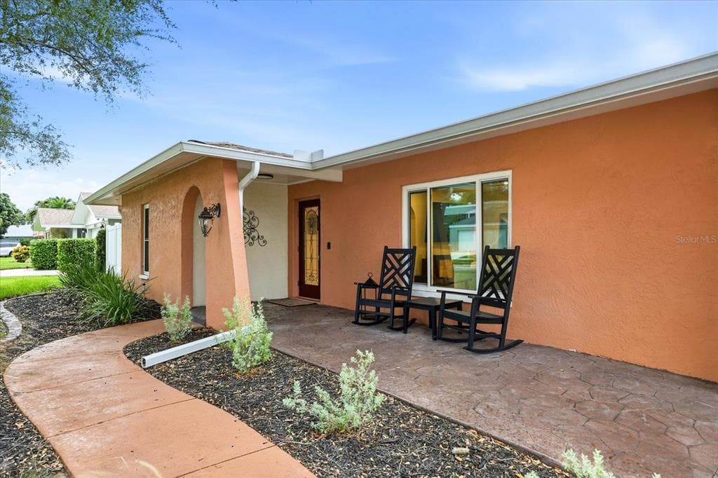 8805 KENWOOD ROAD, SEMINOLE, FL 33777 — zdjęcie 3