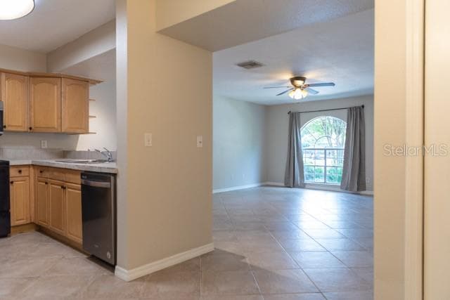 1594 CHATEAUX DE VILLE COURT, CLEARWATER, FL 33764 — zdjęcie 4