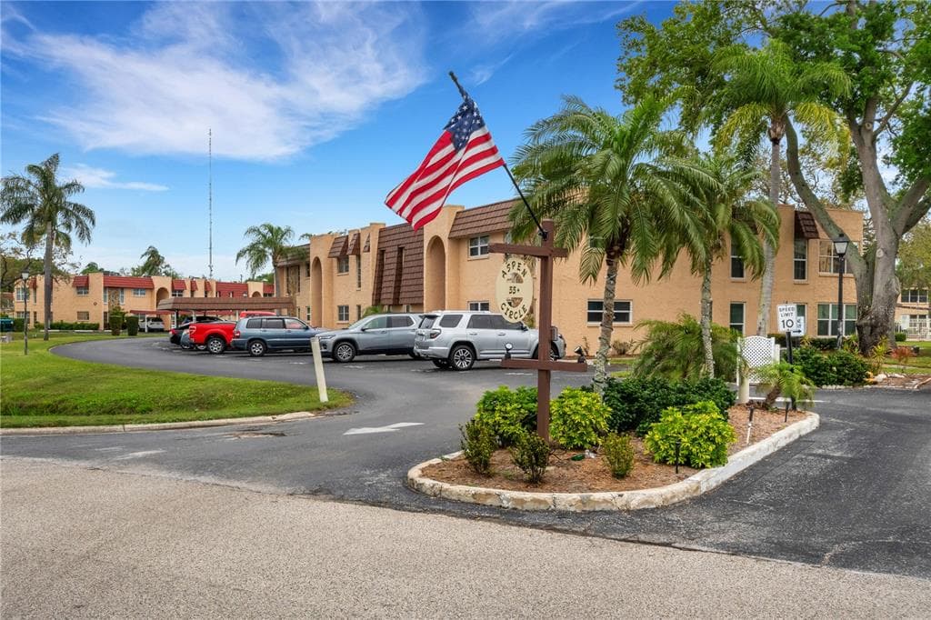 121 ASPEN CIRCLE # 121, SEMINOLE, FL 33777 — zdjęcie 3