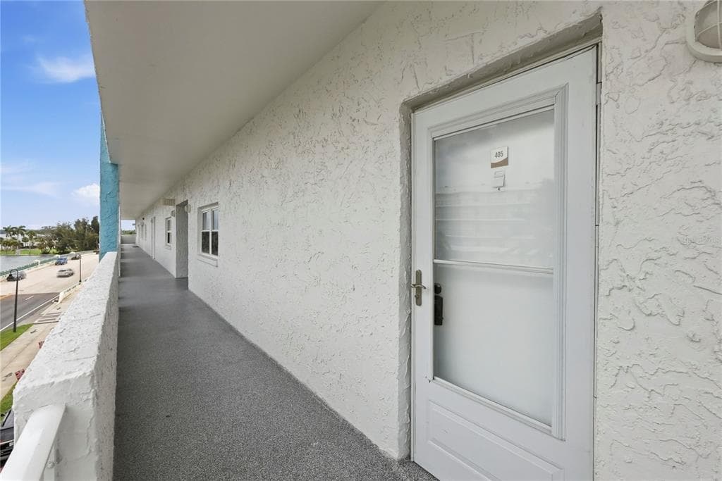 285 107TH AVENUE # 405, ST PETERSBURG, FL 33706 — zdjęcie 5