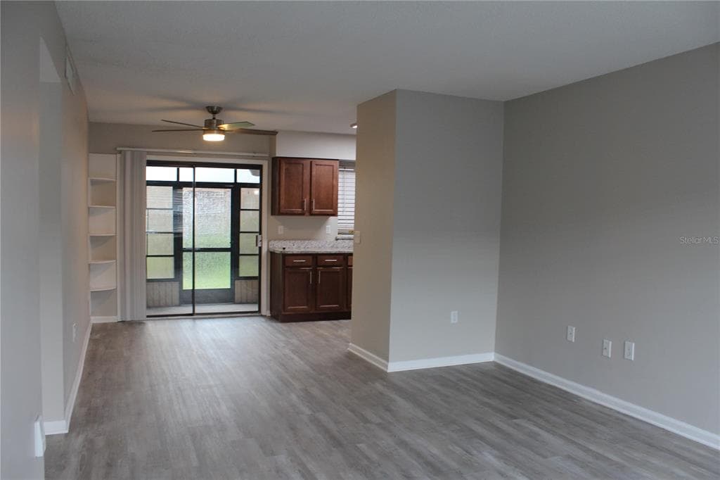1920 E EDGEWOOD DRIVE # D9, LAKELAND, FL 33803 — zdjęcie 3