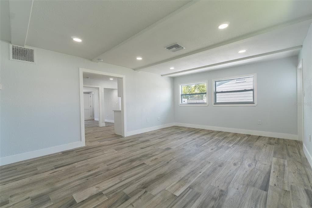 116 85TH AVENUE N, ST PETERSBURG, FL 33702 — zdjęcie 5