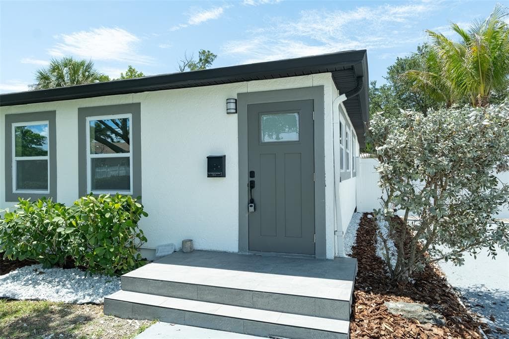116 85TH AVENUE N, ST PETERSBURG, FL 33702 — zdjęcie 4