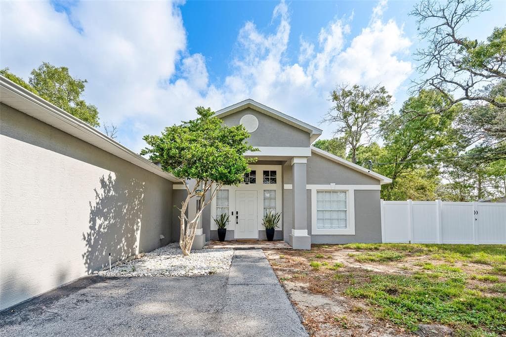 11225 FLOWER AVENUE, WEEKI WACHEE, FL 34613