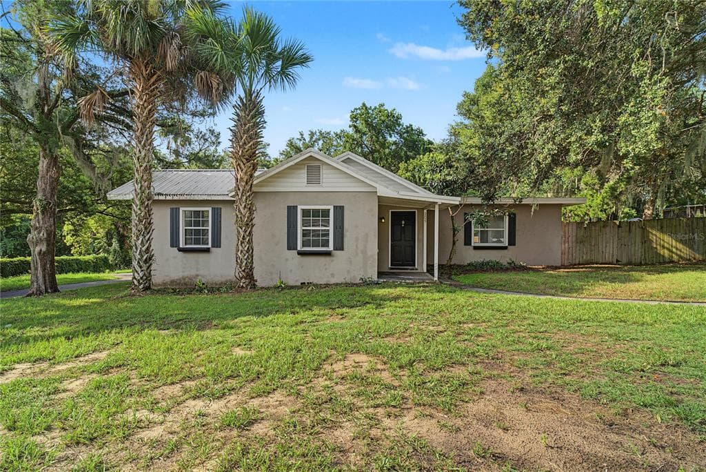 205 E FOUNTAIN STREET, FRUITLAND PARK, FL 34731 — zdjęcie 2