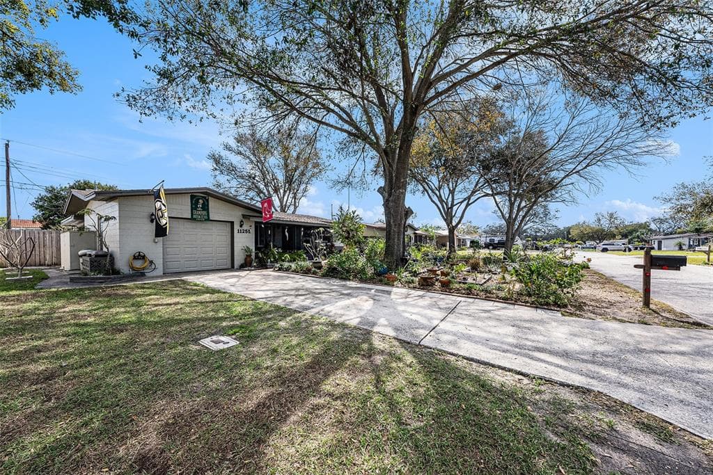 11255 109TH WAY, LARGO, FL 33778
