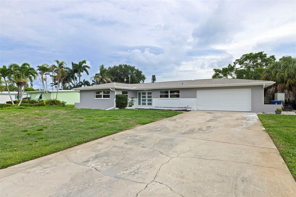 7073 S SHORE DRIVE S, ST PETERSBURG, FL 33707