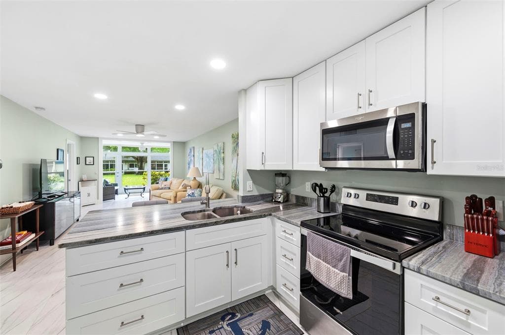4651 LAKE VILLA DRIVE, CLEARWATER, FL 33762 — zdjęcie 5
