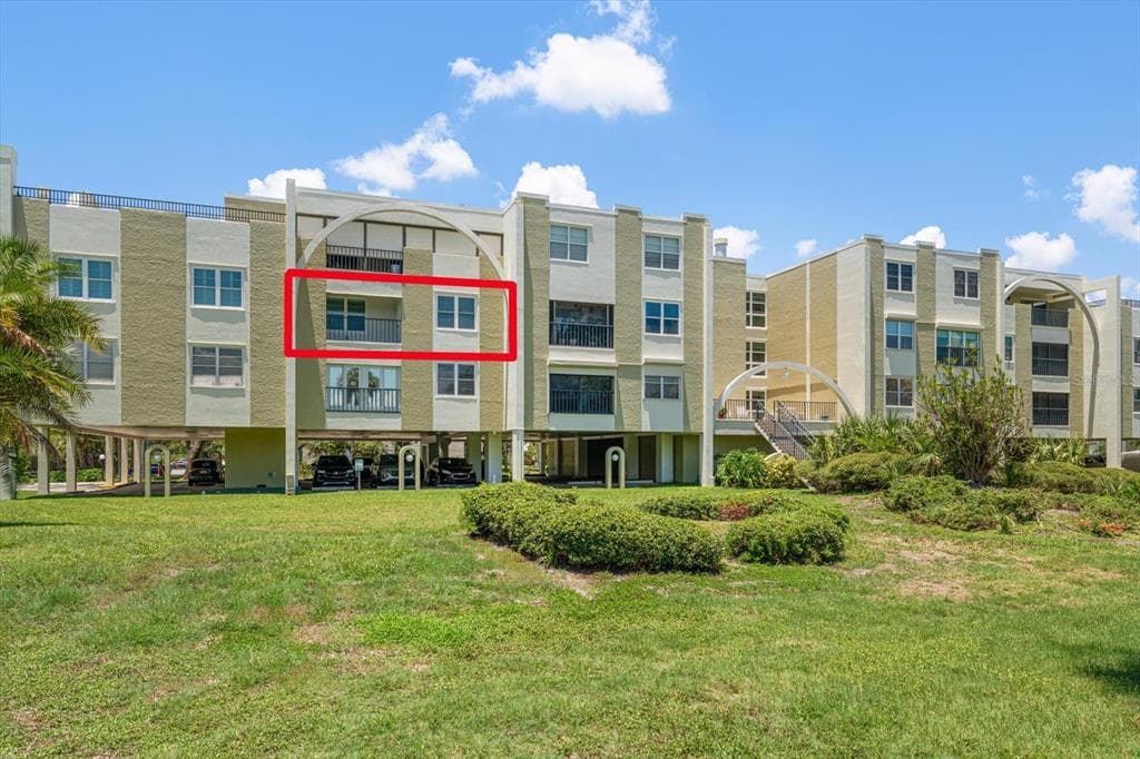 4681 1ST STREET NE # 308, ST PETERSBURG, FL 33703 — zdjęcie 2