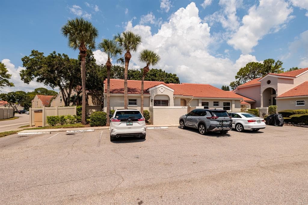 4787 PALERMO COURT NE # 4787, ST PETERSBURG, FL 33703 — zdjęcie 2