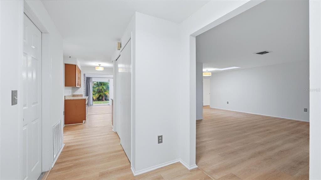 1329 NANTUCKET ROAD, VENICE, FL 34293 — zdjęcie 4