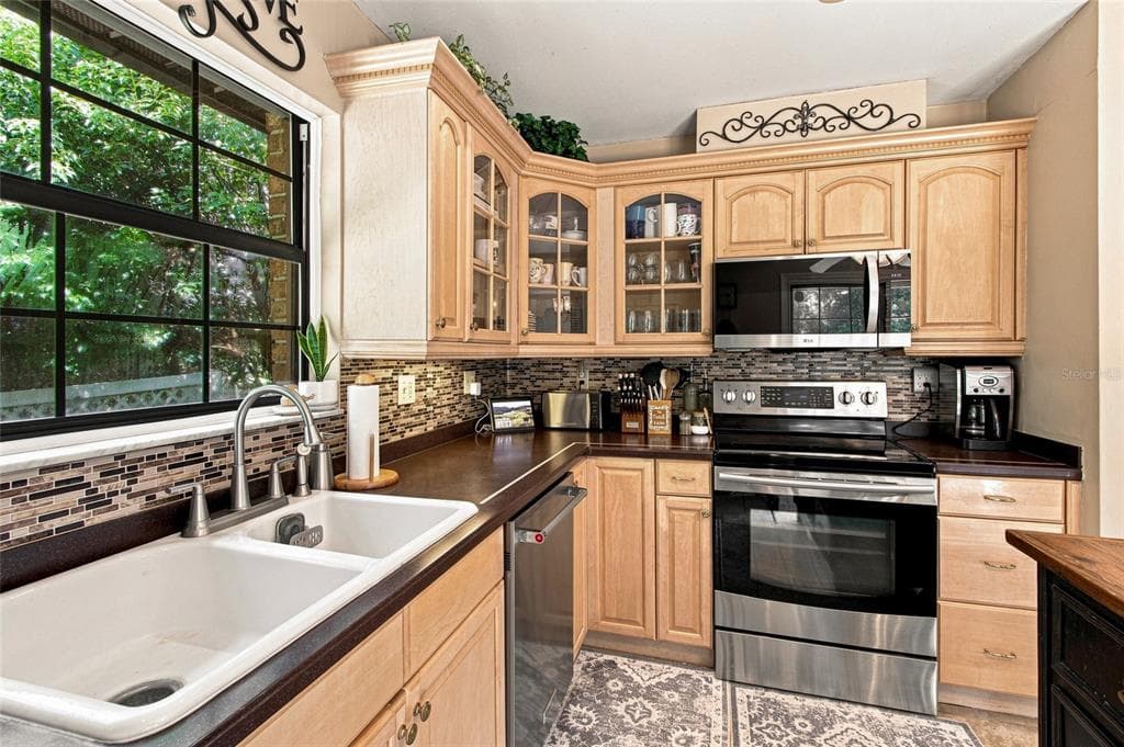 527 COLONIAL DRIVE, BROOKSVILLE, FL 34601 — zdjęcie 4