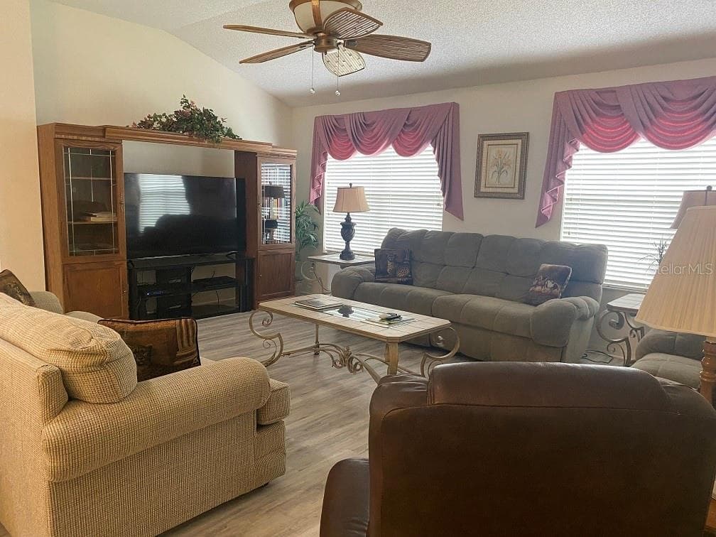 1223 GRANADA COURT, LADY LAKE, FL 32159 — zdjęcie 2