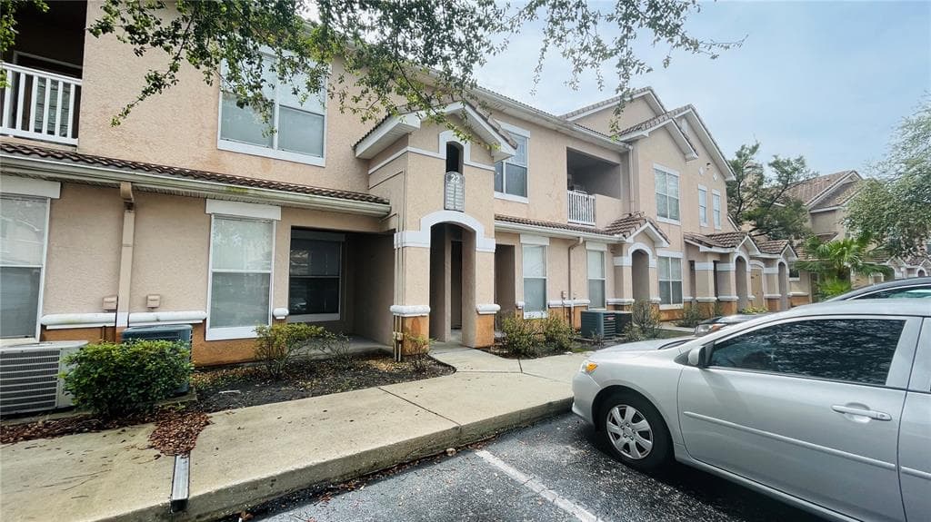 10519 VILLA VIEW CIRCLE # 10519, TAMPA, FL 33647