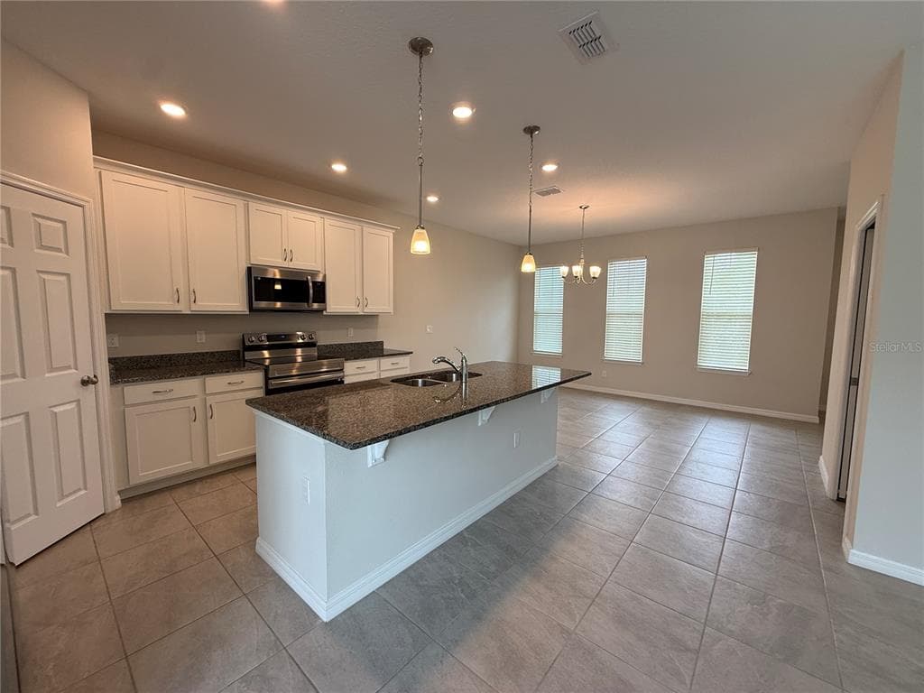 5072 AVALON PARK BOULEVARD, WESLEY CHAPEL, FL 33545 — zdjęcie 4