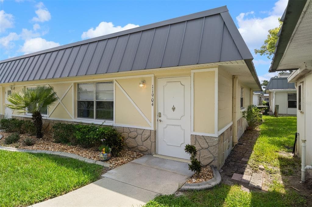 11904 BAYONET LANE, NEW PORT RICHEY, FL 34654 — zdjęcie 4