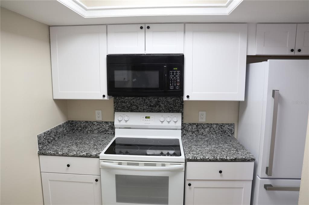 5831 SW 9TH PLACE, GAINESVILLE, FL 32607 — zdjęcie 2