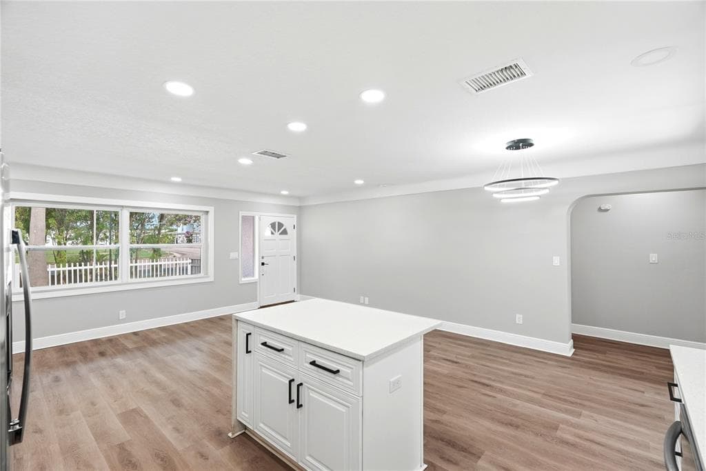 1628 S HIGHLAND AVENUE, CLEARWATER, FL 33756 — zdjęcie 4