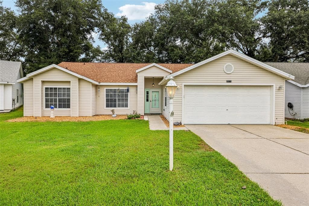 25111 BONNIE BLUE COURT, LEESBURG, FL 34748