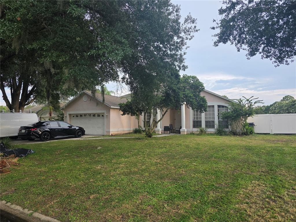 111 SUNRIDGE WOODS COURT, DAVENPORT, FL 33837
