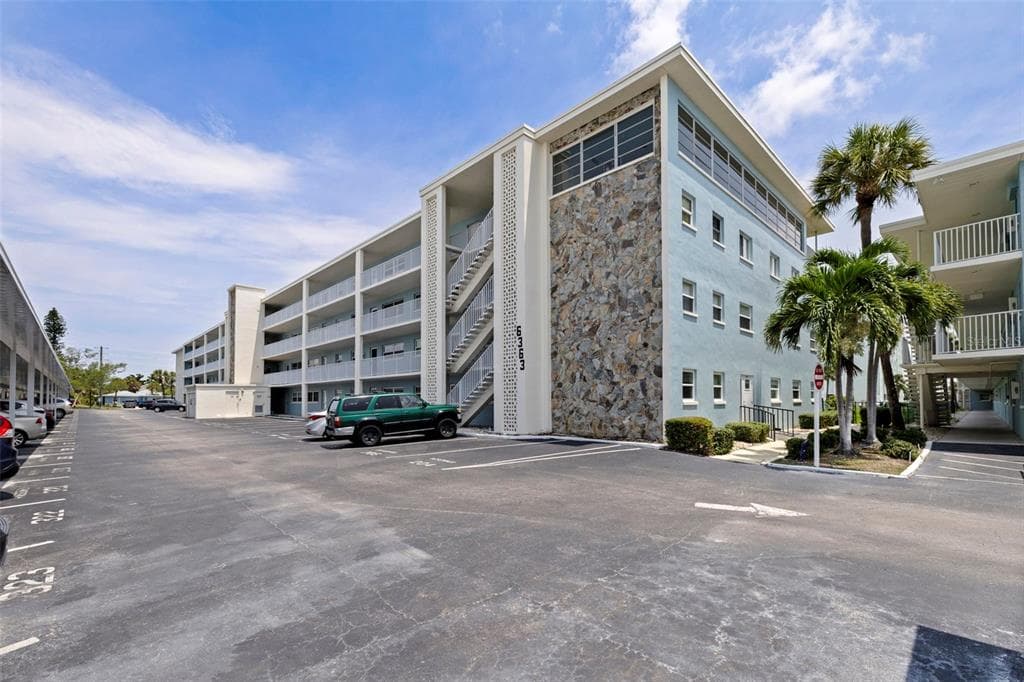 6363 GULF WINDS DRIVE # 131, ST PETE BEACH, FL 33706 — zdjęcie 2