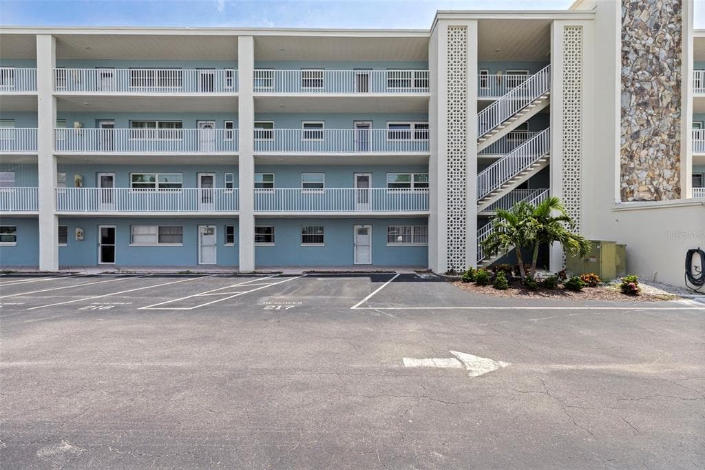 6363 GULF WINDS DRIVE # 131, ST PETE BEACH, FL 33706 — zdjęcie 3