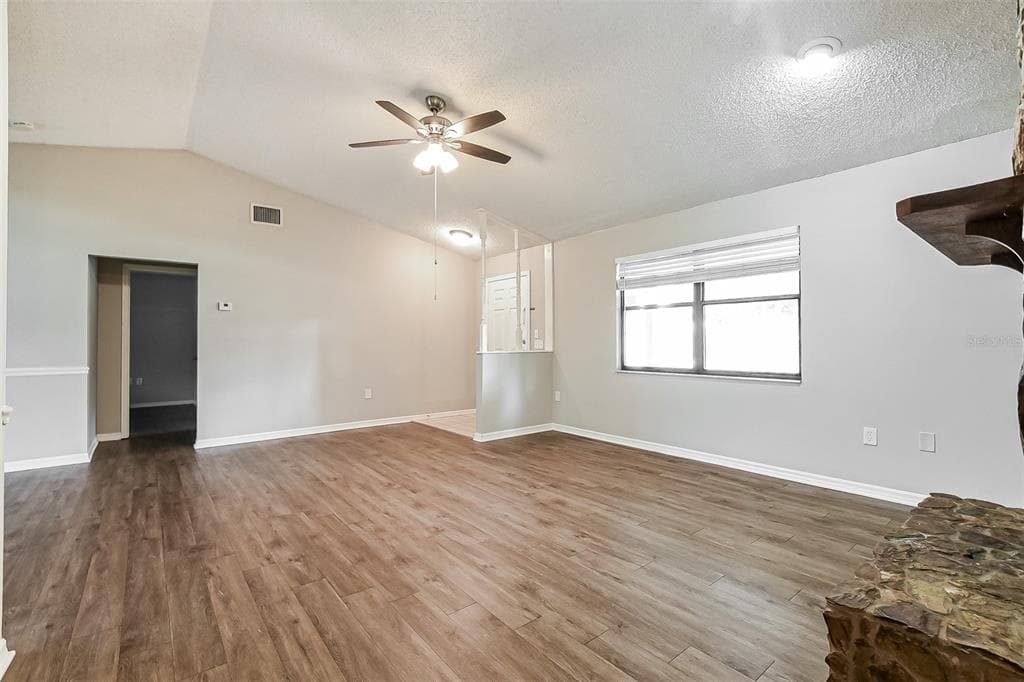 1309 COVE PLACE, TAVARES, FL 32778 — zdjęcie 4