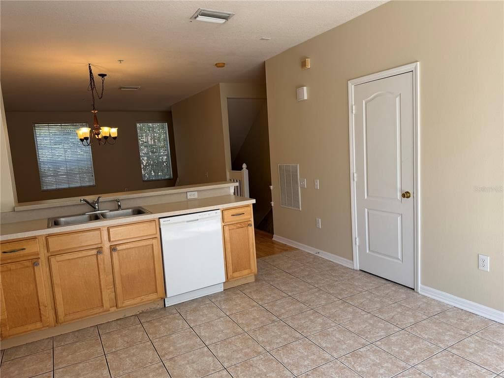 3146 BAYSHORE OAKS DRIVE, TAMPA, FL 33611 — zdjęcie 4