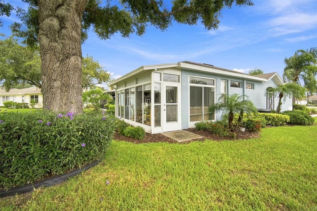 2102 ACADIA GREENS DRIVE # 2102, SUN CITY CENTER, FL 33573 — zdjęcie 4