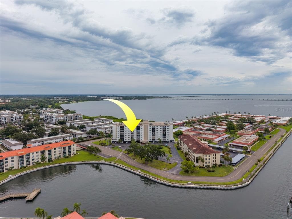 19029 US HIGHWAY 19 N # 9-403, CLEARWATER, FL 33764