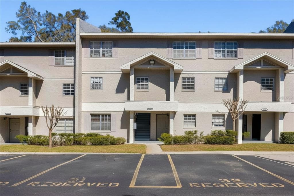 14422 REUTER STRASSE CIRCLE # 112, TAMPA, FL 33613