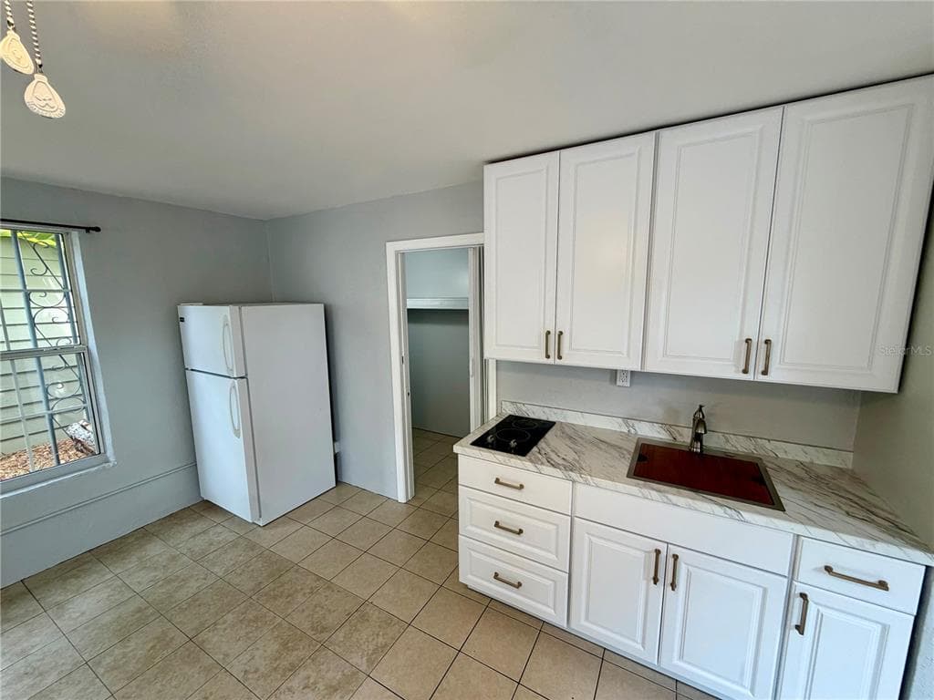 1185 23RD AVENUE N # 1/2 Down, ST PETERSBURG, FL 33704 — zdjęcie 2