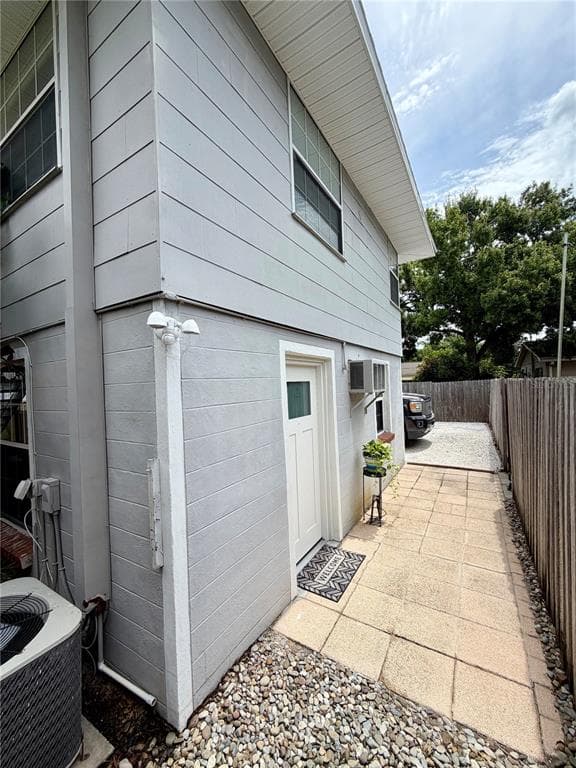 1185 23RD AVENUE N # 1/2 Down, ST PETERSBURG, FL 33704