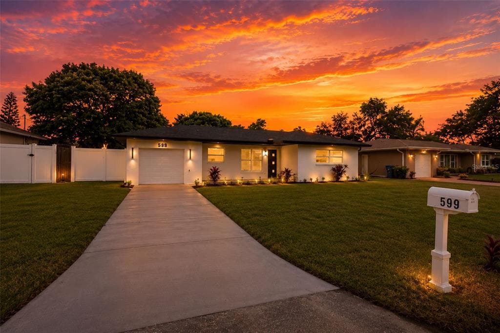 599 WOODLAND DRIVE, LARGO, FL 33771 — zdjęcie 3