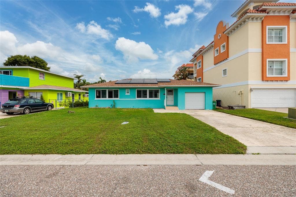 136 175TH TERRACE DRIVE E, REDINGTON SHORES, FL 33708 — zdjęcie 2