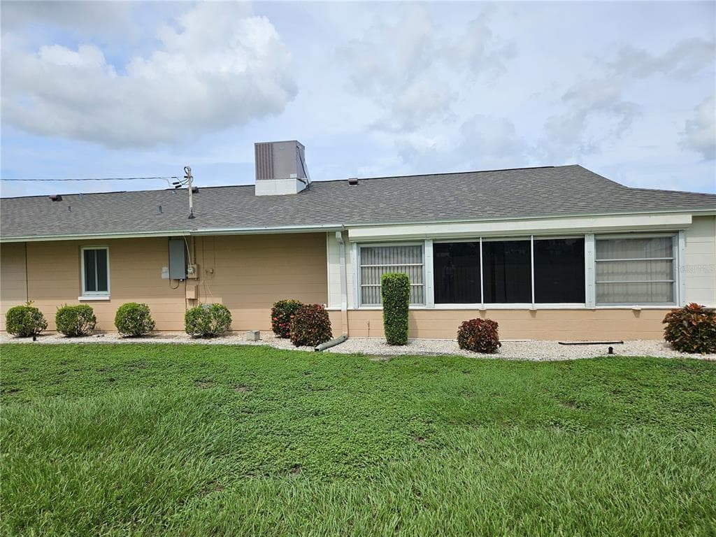 1505 N PEBBLE BEACH BOULEVARD, SUN CITY CENTER, FL 33573 — zdjęcie 5