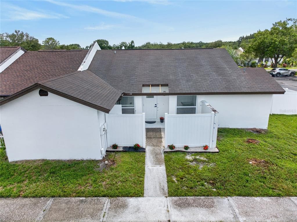 5408 MARLWOOD COURT, TAMPA, FL 33624 — zdjęcie 2