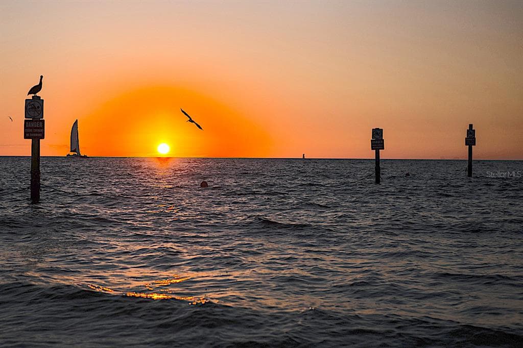 880 MANDALAY AVENUE # 604, CLEARWATER BEACH, FL 33767