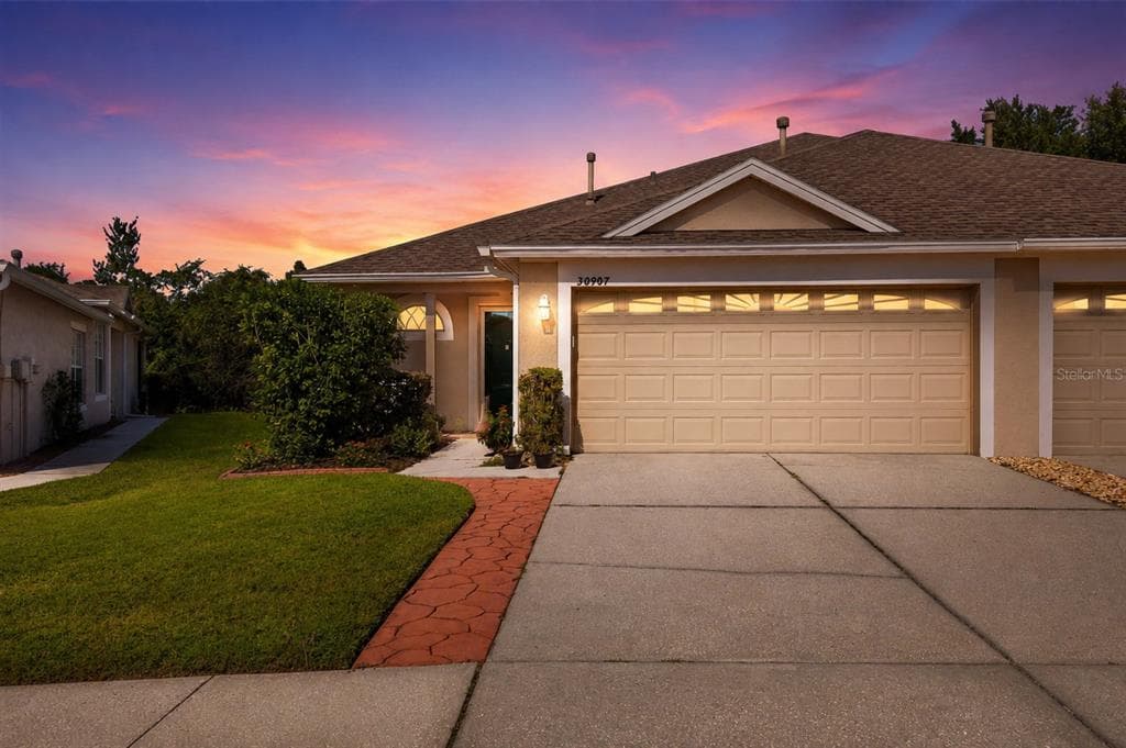 30907 WHITLOCK DRIVE, WESLEY CHAPEL, FL 33543