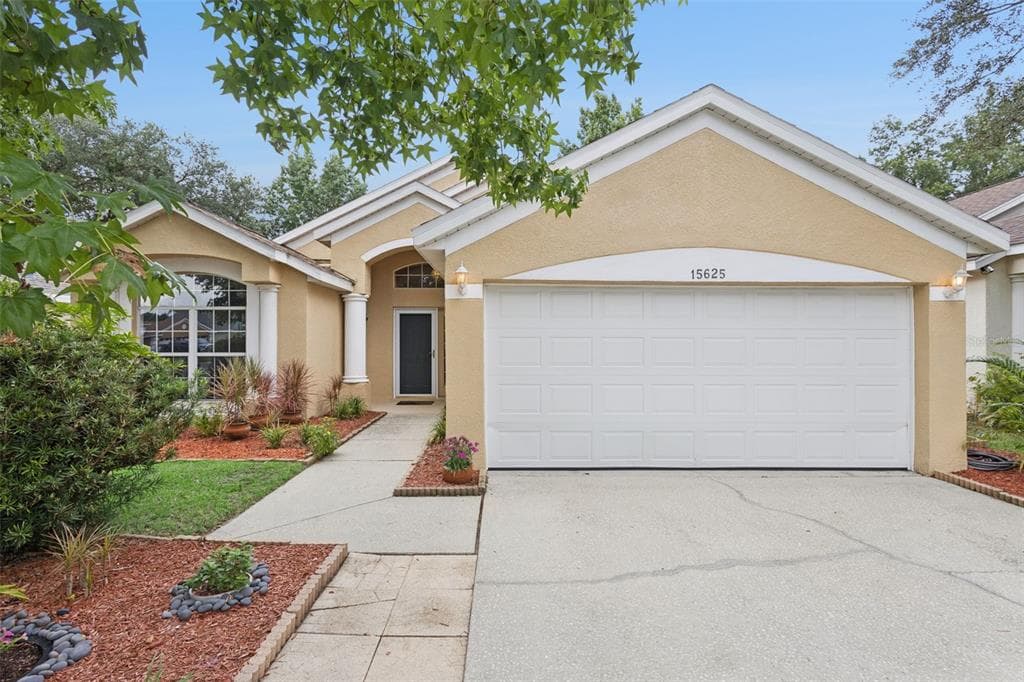 15625 AUTUMN GLEN AVENUE, CLERMONT, FL 34714