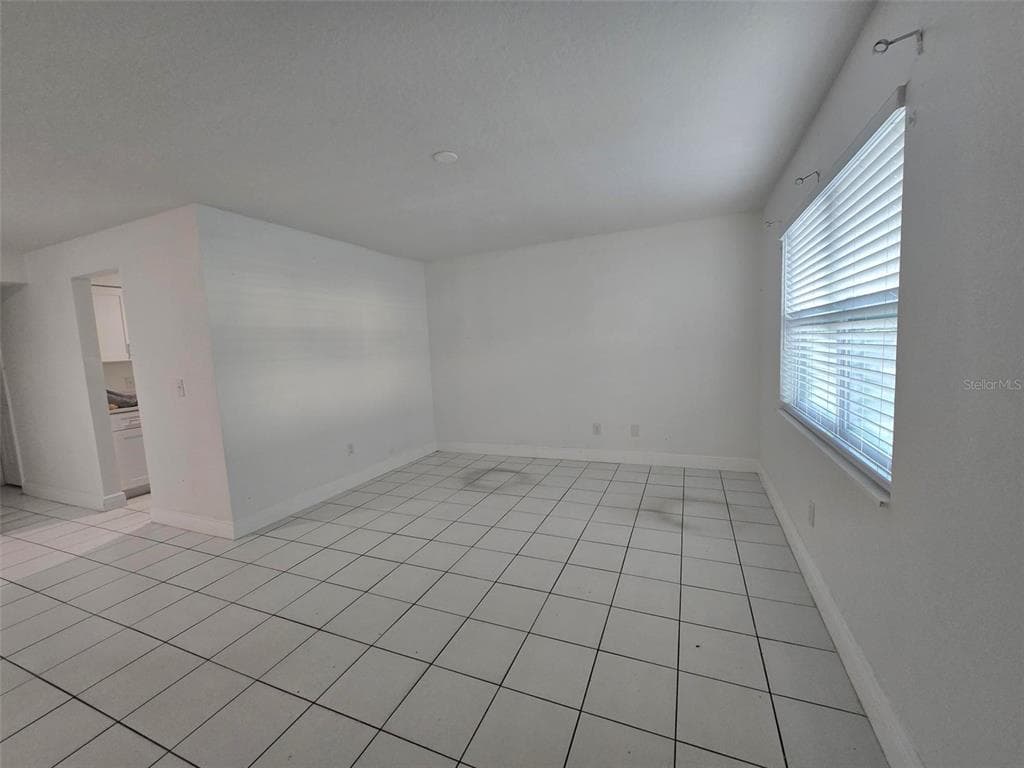 9009 TUDOR DRIVE # G107, TAMPA, FL 33615 — zdjęcie 5