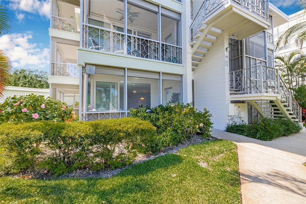 615 10TH AVENUE NE # 1, ST PETERSBURG, FL 33701 — zdjęcie 3