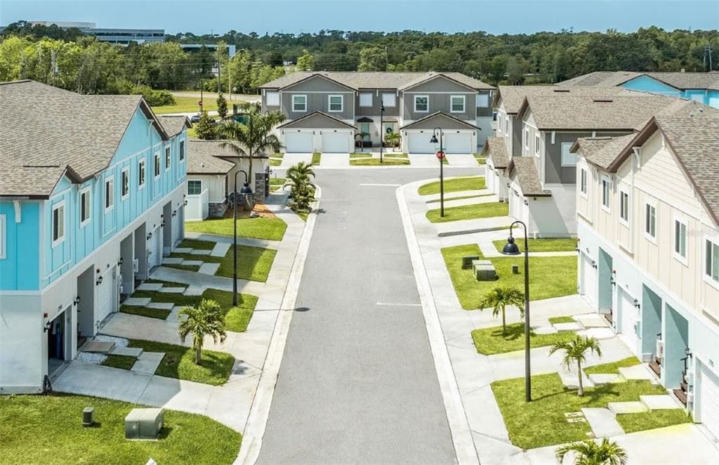 2058 SILVERSTONE CIRCLE, CLEARWATER, FL 33760