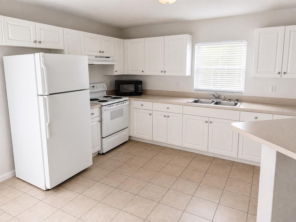 4419 18TH AVENUE S, ST PETERSBURG, FL 33711 — zdjęcie 2