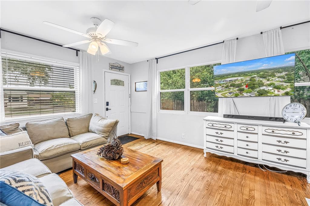 416 61ST AVENUE NE, ST PETERSBURG, FL 33703 — zdjęcie 4
