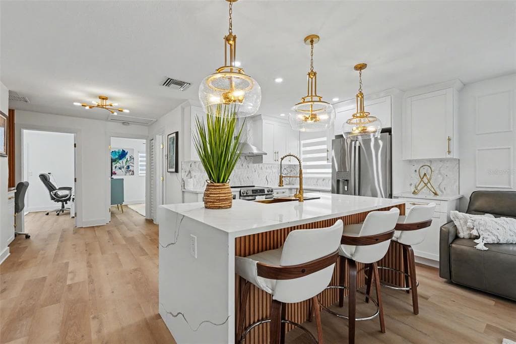 1927 SHORE ACRES BOULEVARD NE, ST PETERSBURG, FL 33703 — zdjęcie 4